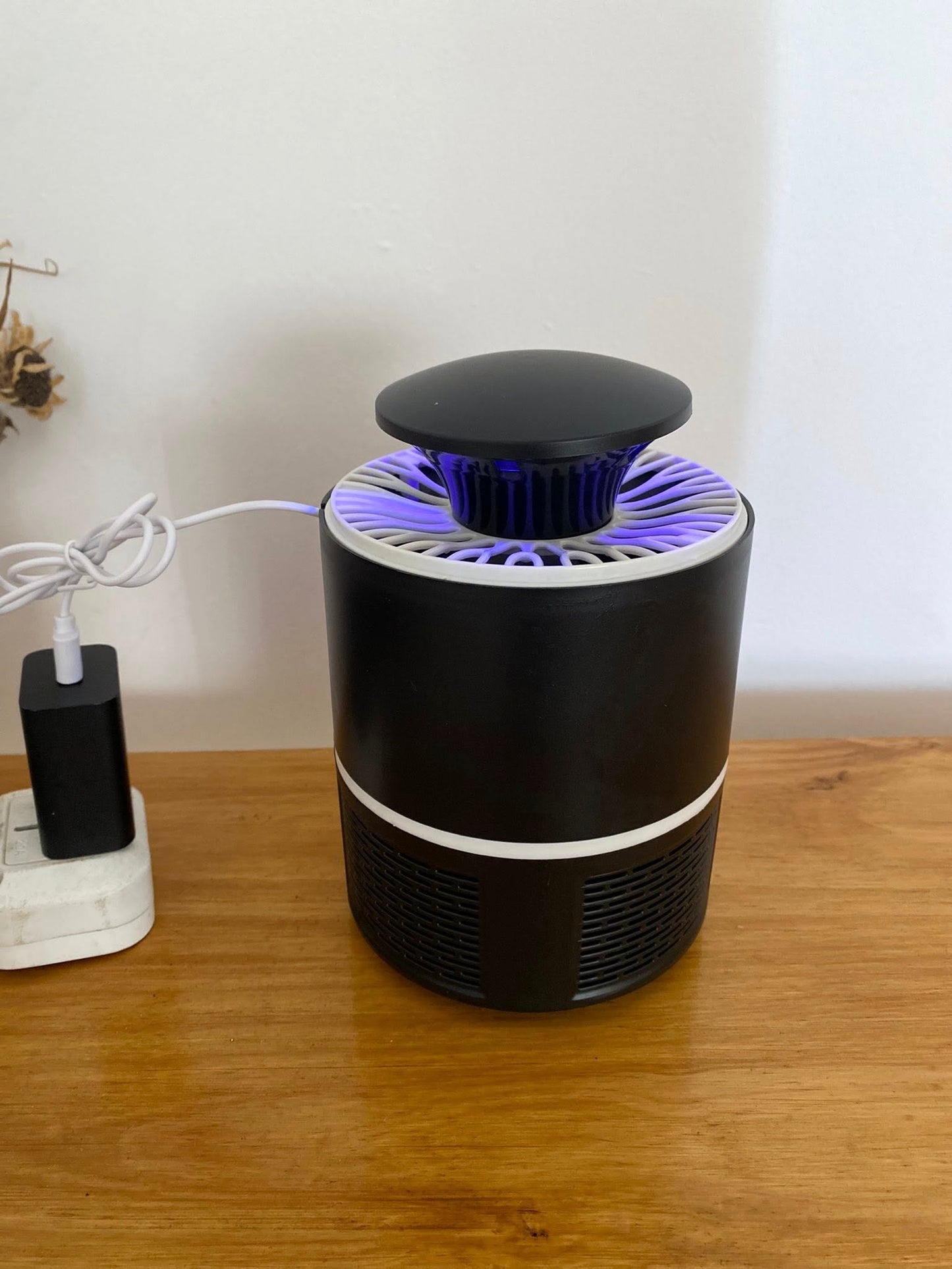 LAMPARA MATA MOSQUITOS CON LUZ UV